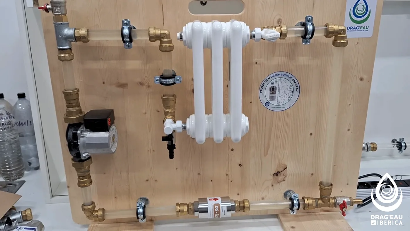 Detalle de fabricación de un equipo de tratamiento físico del agua