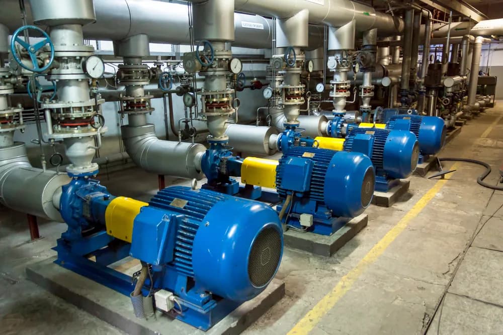 Bombas de un circuito industrial de refrigeración en Oporto