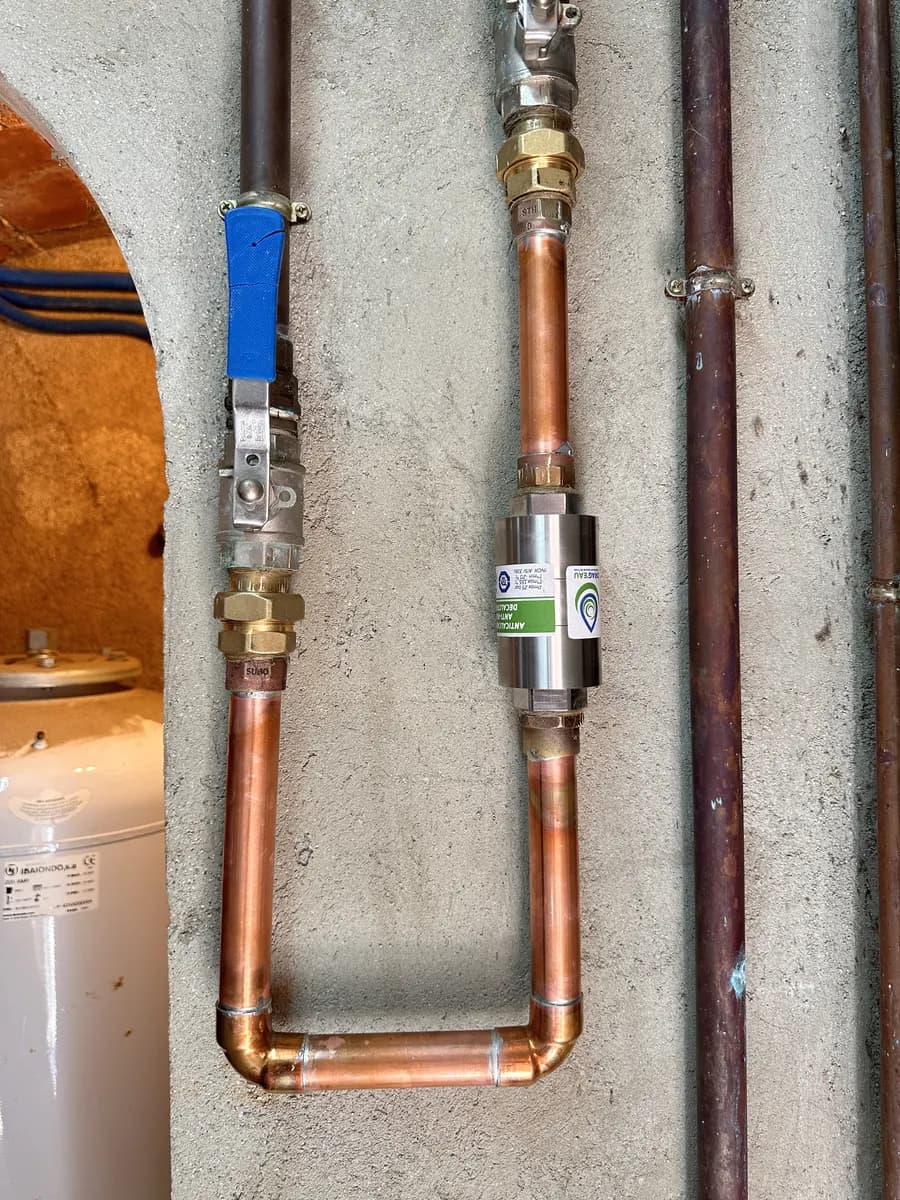 Instalación de tratamiento de agua en explotación agrícola